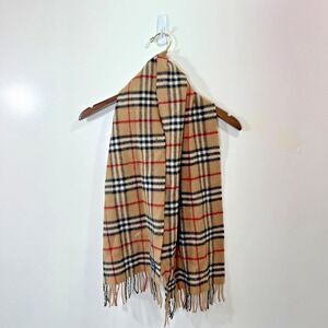 Burberry Lambswool Womens Scarf Size OS Beige Classic Check Timeless Luxury FLAW